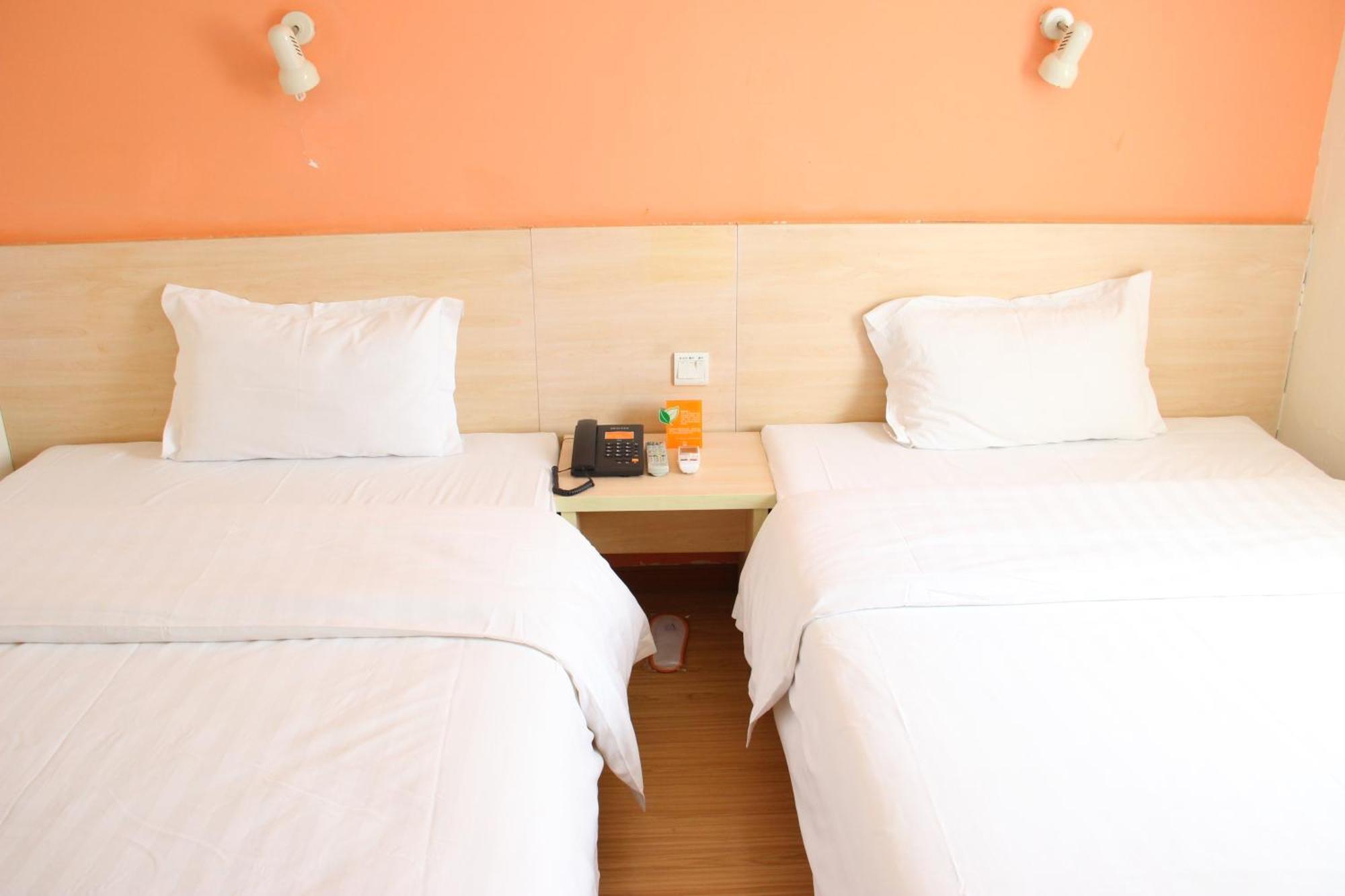 7Days Inn Guangzhou South Railway Station Huijiang Subway Station Ngoại thất bức ảnh