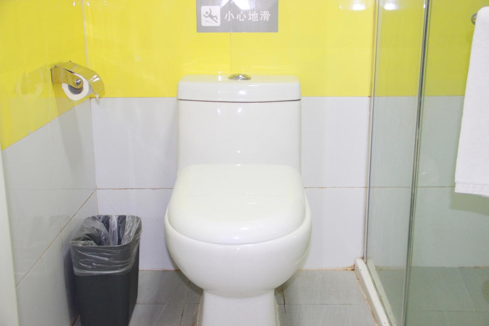 7Days Inn Guangzhou South Railway Station Huijiang Subway Station Ngoại thất bức ảnh