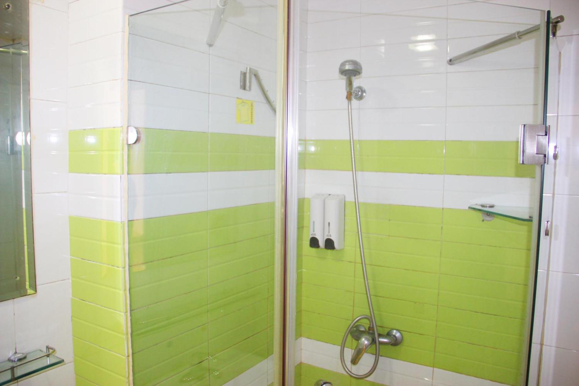 7Days Inn Guangzhou South Railway Station Huijiang Subway Station Ngoại thất bức ảnh