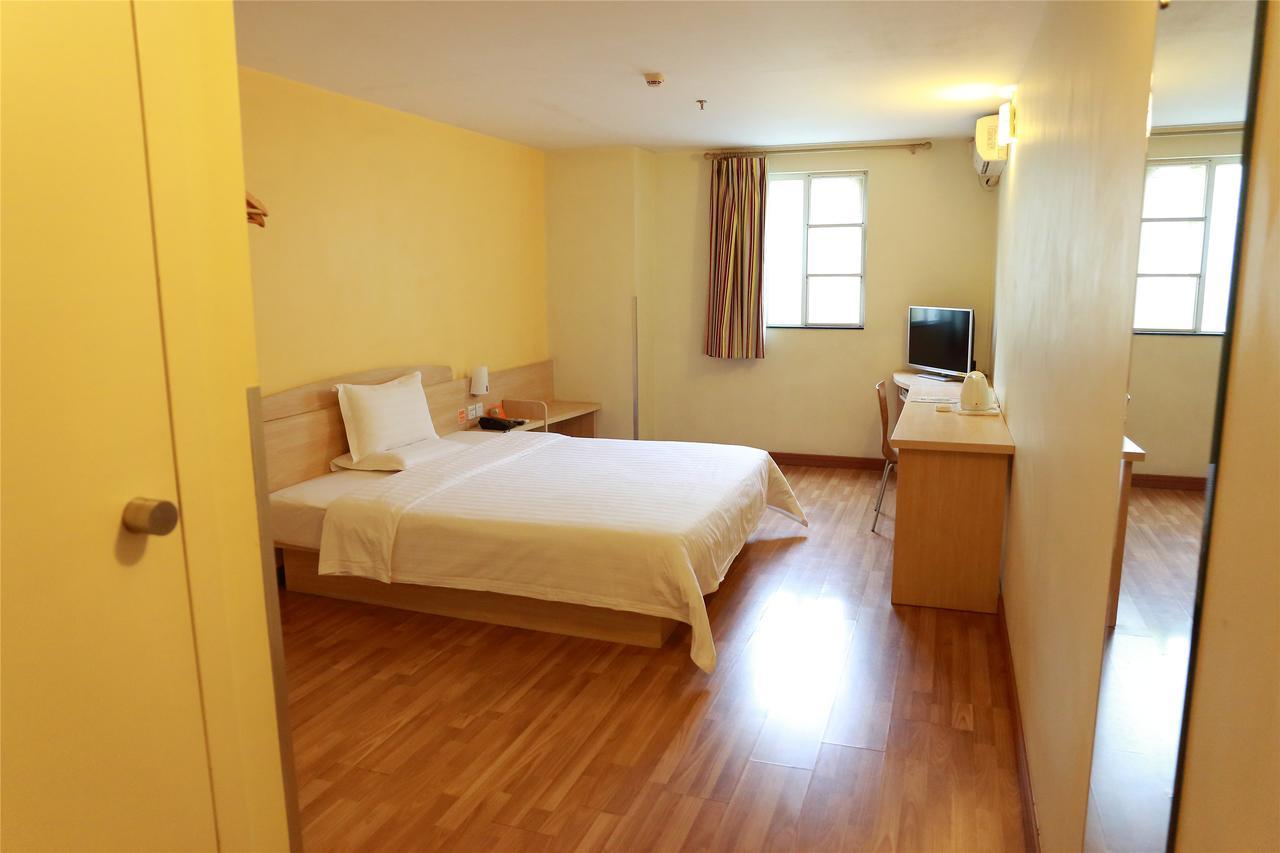 7Days Inn Guangzhou South Railway Station Huijiang Subway Station Ngoại thất bức ảnh