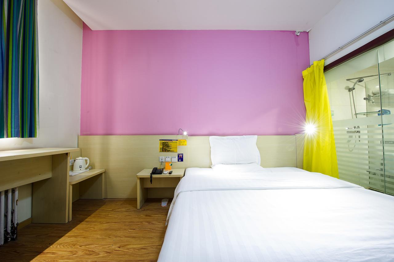 7Days Inn Guangzhou South Railway Station Huijiang Subway Station Ngoại thất bức ảnh